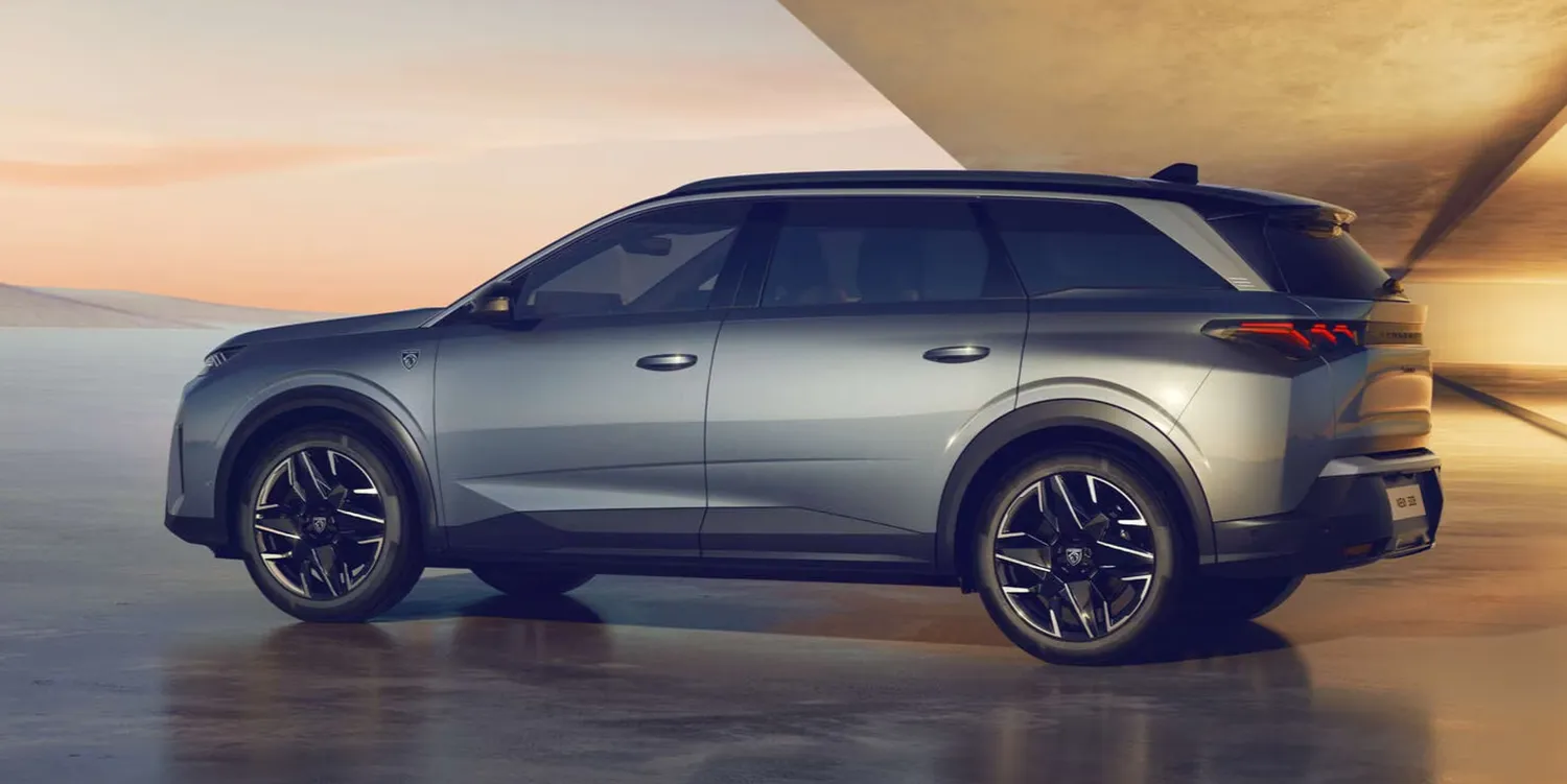 Peugeot 5008 hybrid </li><li>makelan auto, järvenpää